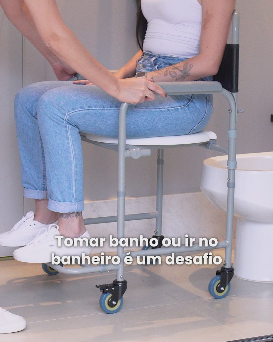 Cadeira de Banho Higiênica Dobrável D30 Dellamed
